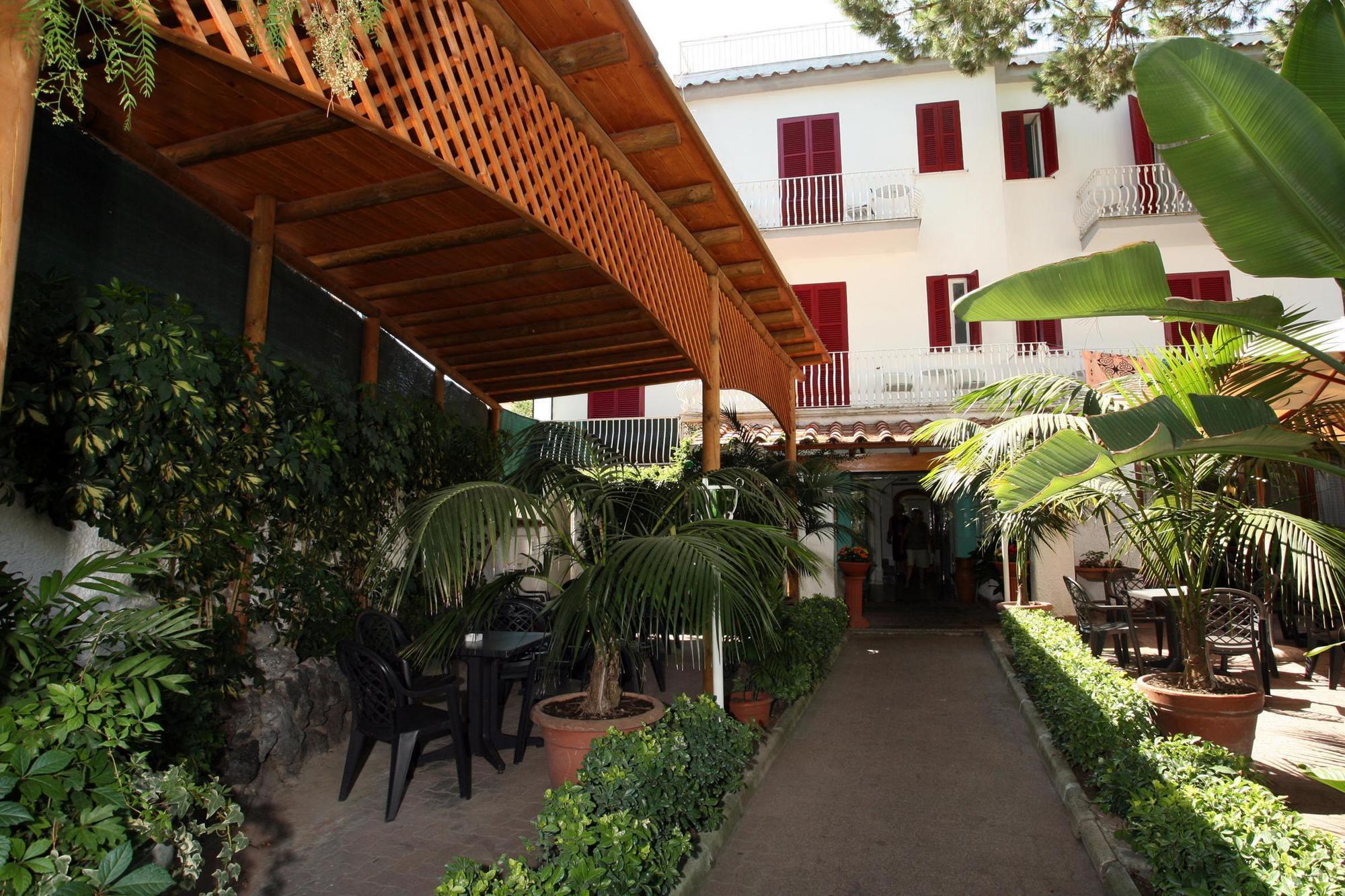 Charme Hotel La Villa Tina Ischia Luaran gambar