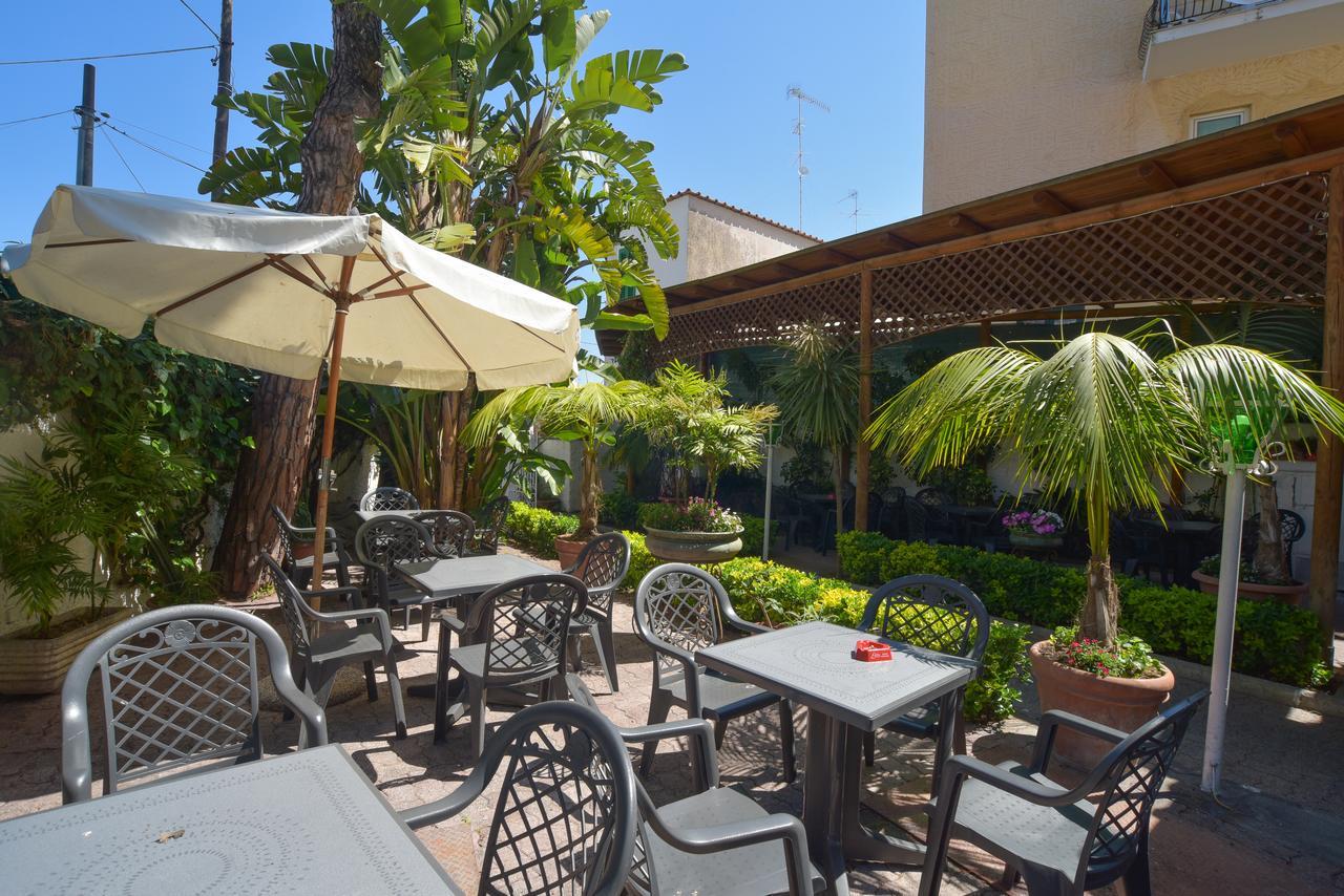 Charme Hotel La Villa Tina Ischia Luaran gambar