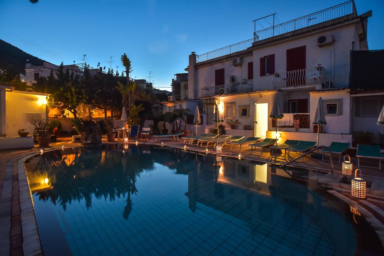 Charme Hotel La Villa Tina Ischia Luaran gambar