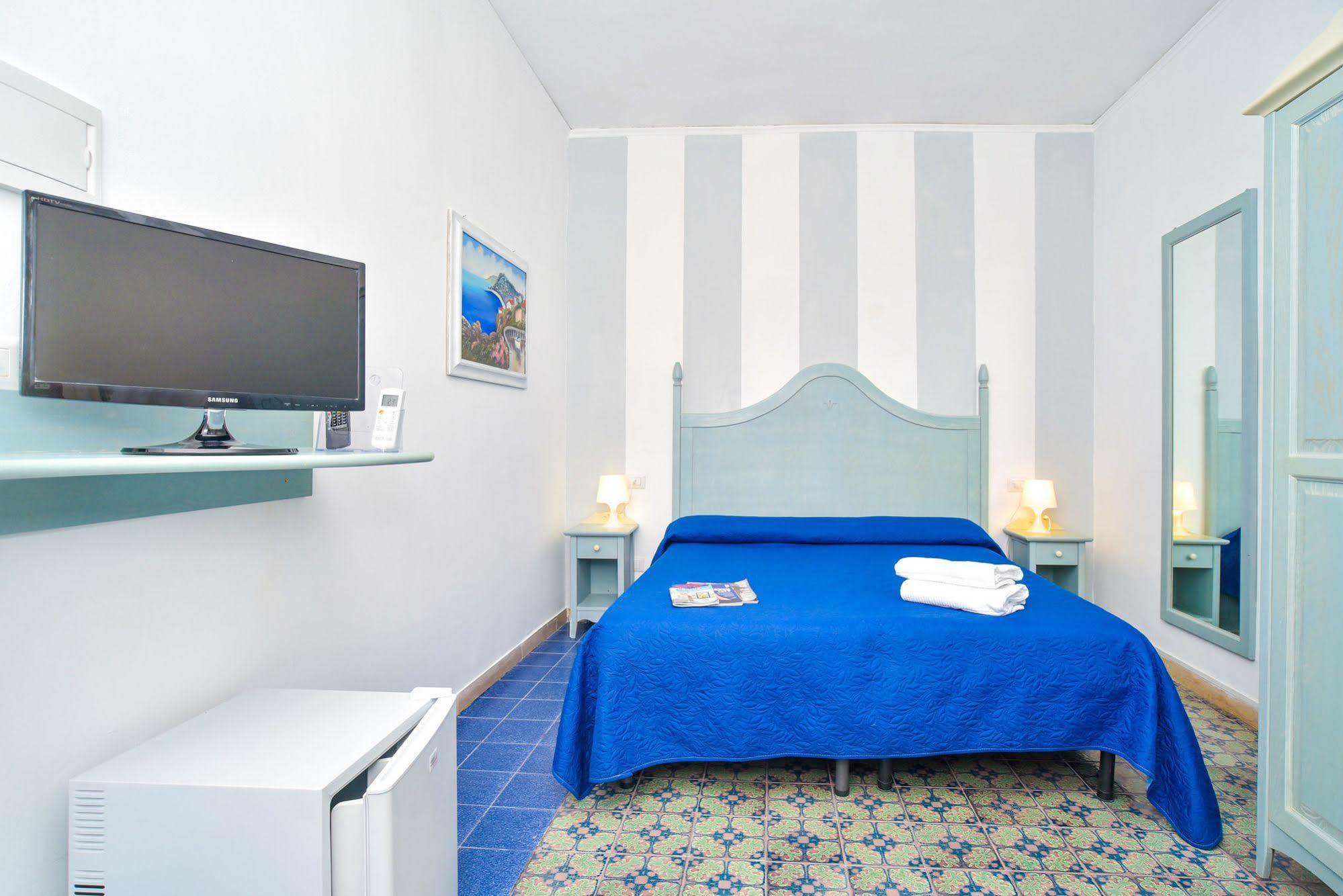 Charme Hotel La Villa Tina Ischia Luaran gambar